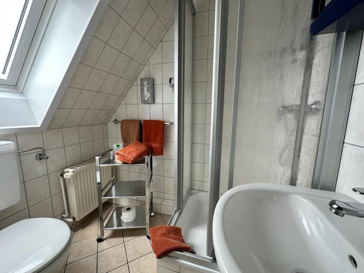 Hotel Peters Schwalbennest Neuharlingersiel Exterior foto